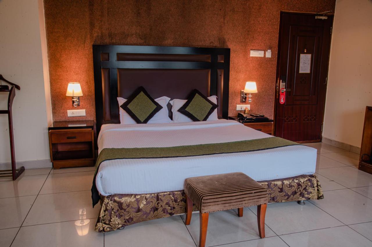 גווהטי Hotel Gateway Grandeur מראה חיצוני תמונה
