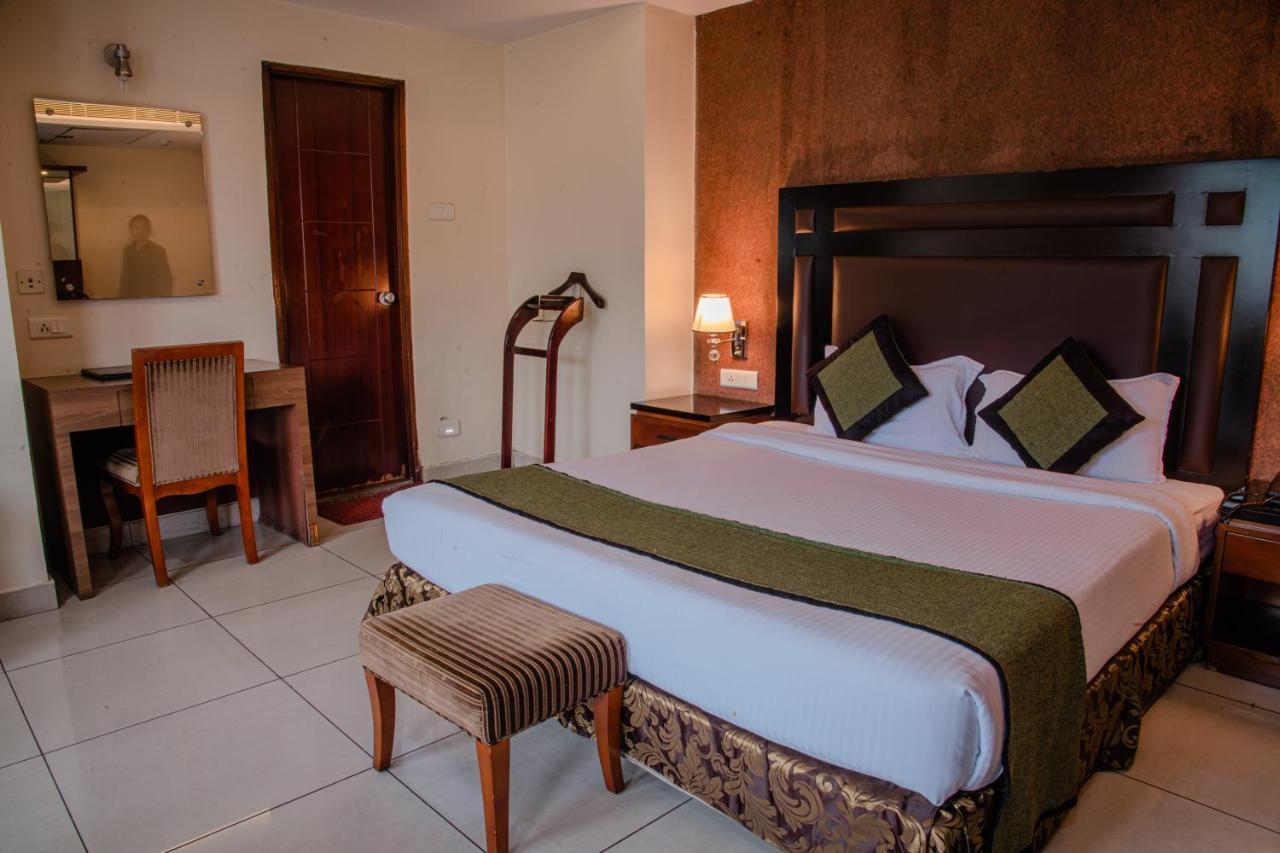 גווהטי Hotel Gateway Grandeur מראה חיצוני תמונה