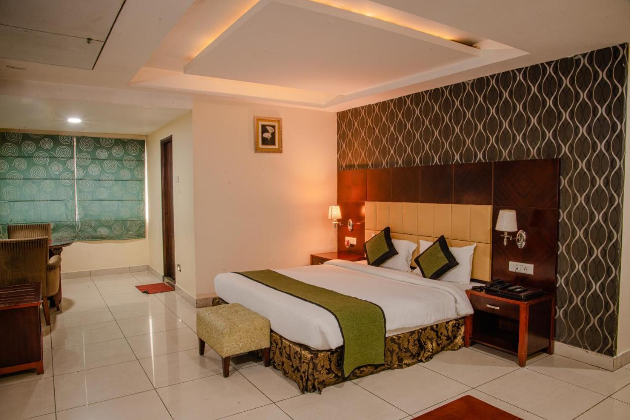 גווהטי Hotel Gateway Grandeur מראה חיצוני תמונה