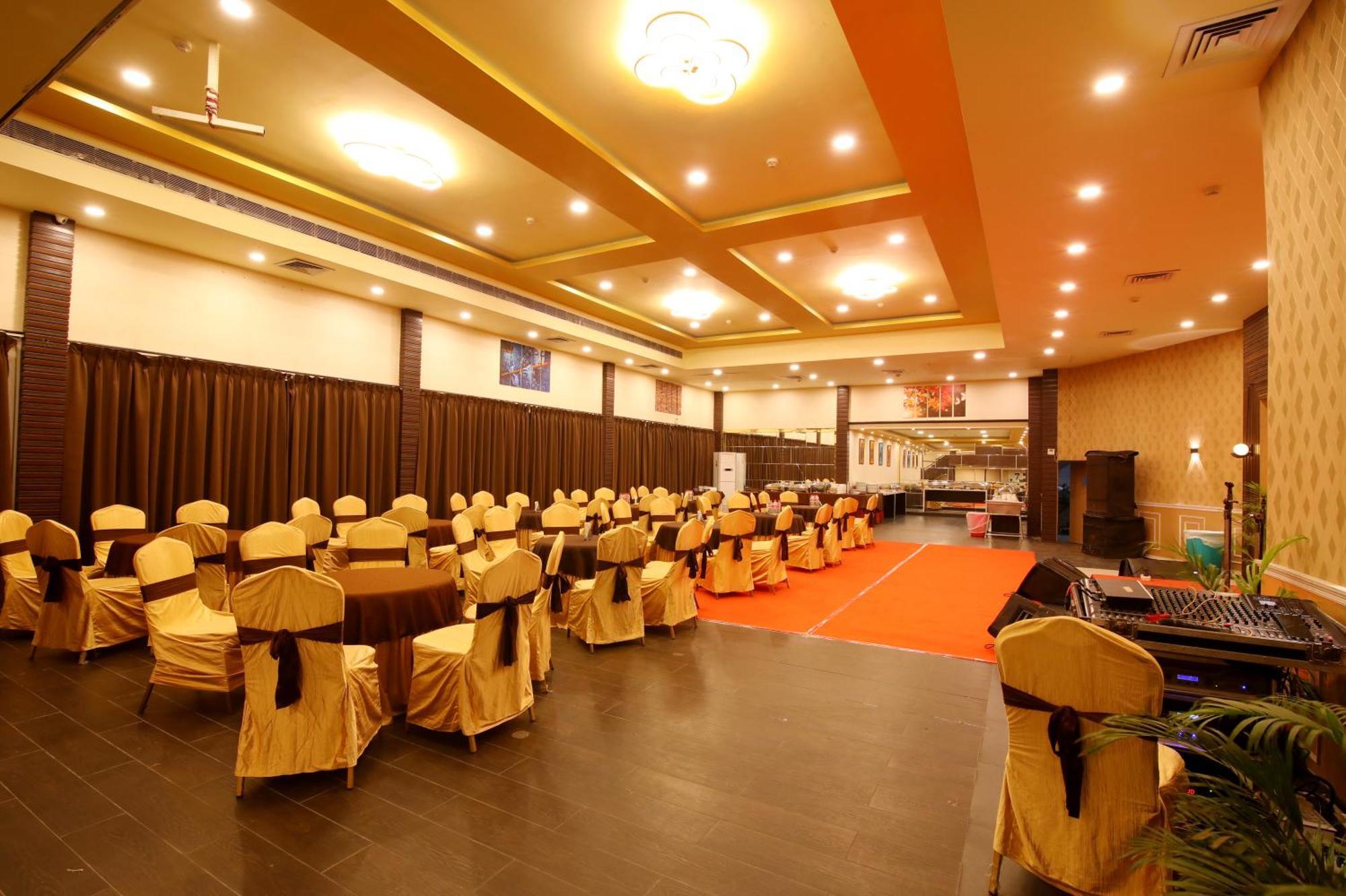 גווהטי Hotel Gateway Grandeur מראה חיצוני תמונה
